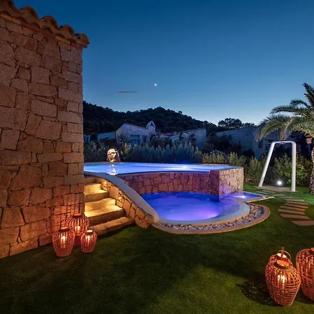 Aurora In Villa